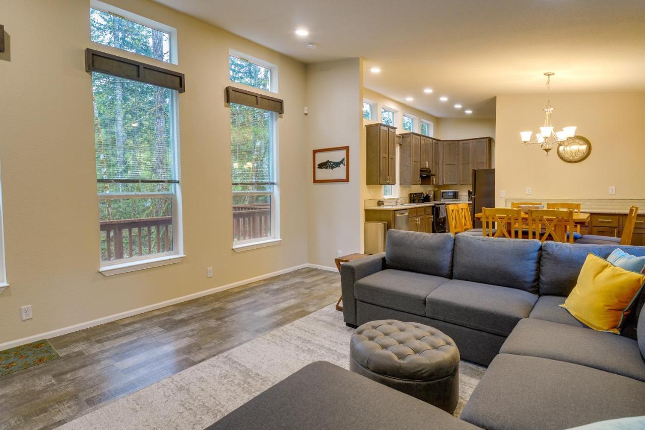 Hoodsport Vacation Rental With Private Lake Access! エクステリア 写真