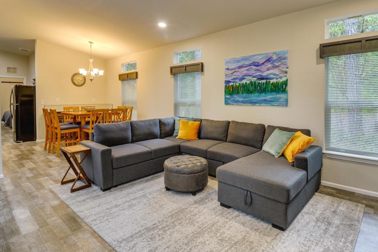 Hoodsport Vacation Rental With Private Lake Access! エクステリア 写真