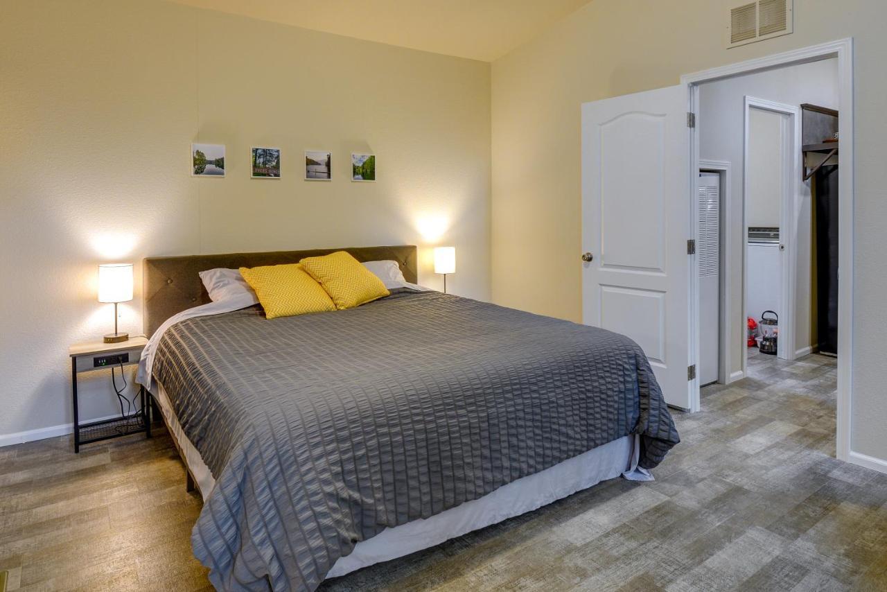 Hoodsport Vacation Rental With Private Lake Access! エクステリア 写真
