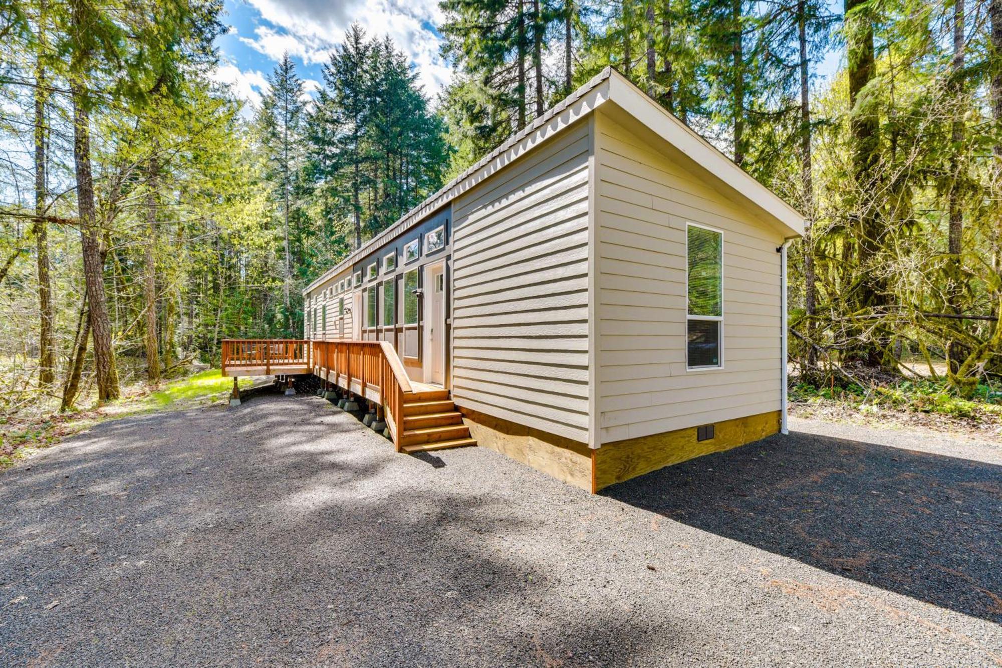 Hoodsport Vacation Rental With Private Lake Access! エクステリア 写真