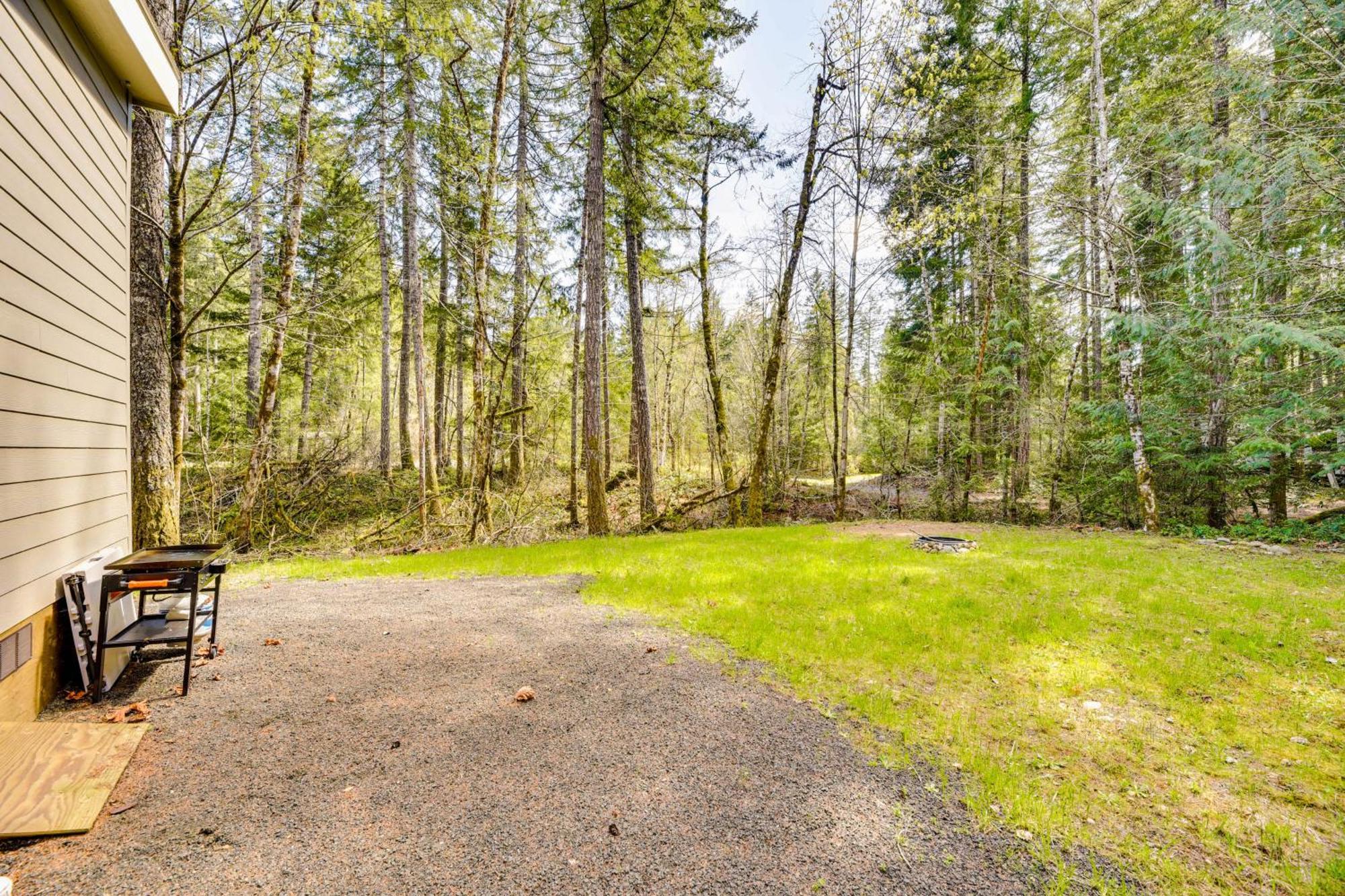 Hoodsport Vacation Rental With Private Lake Access! エクステリア 写真