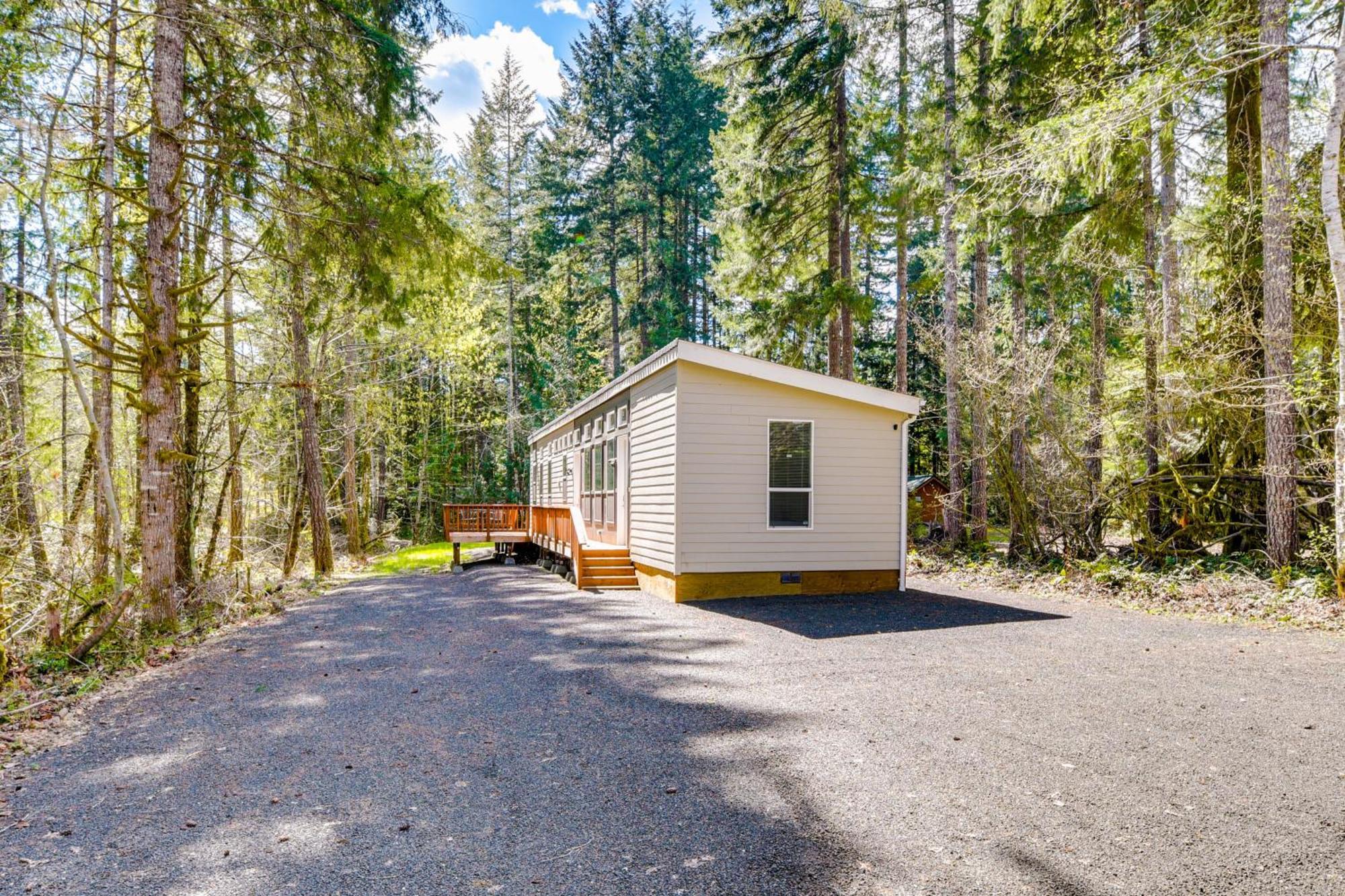 Hoodsport Vacation Rental With Private Lake Access! エクステリア 写真