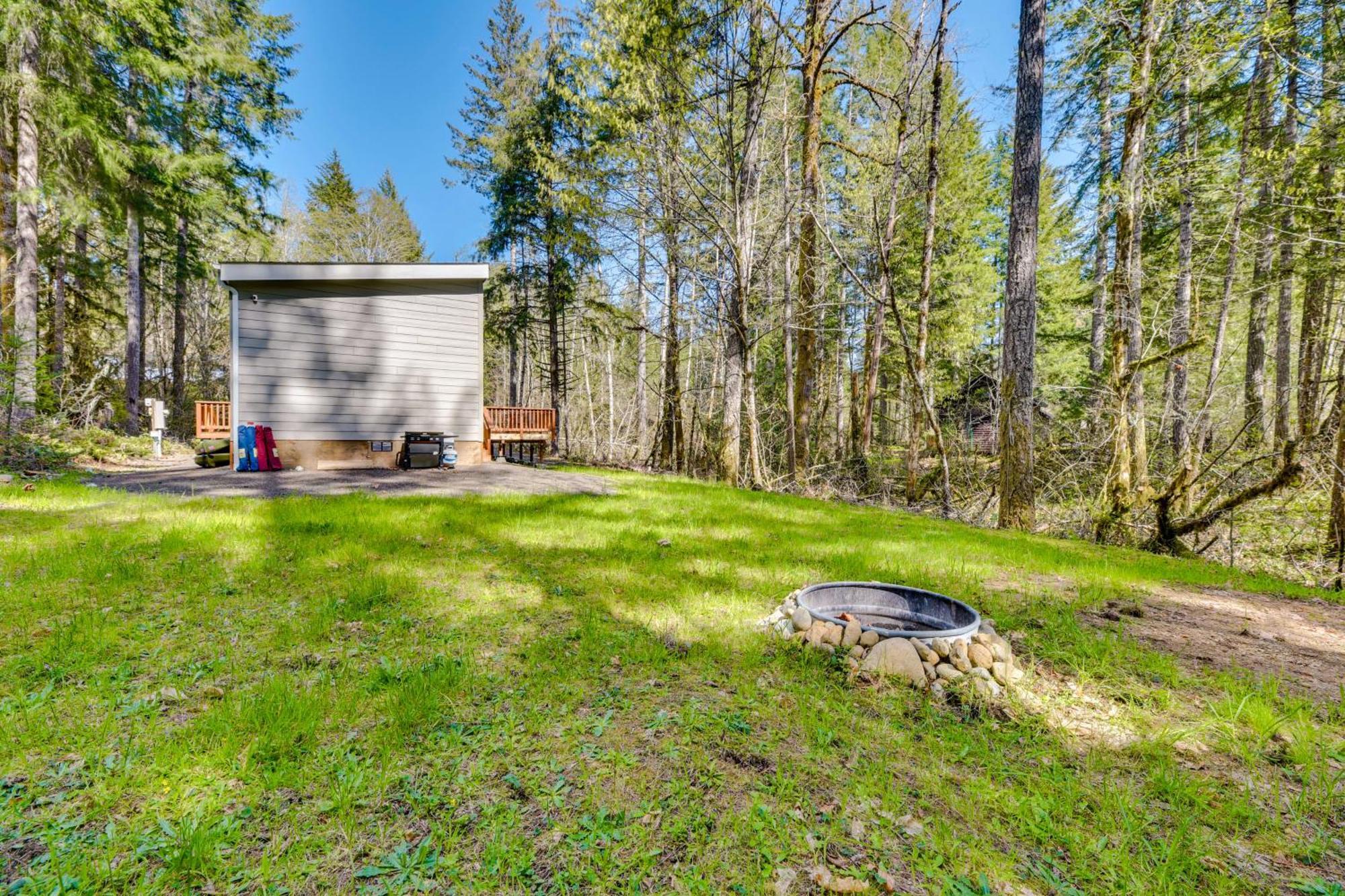 Hoodsport Vacation Rental With Private Lake Access! エクステリア 写真
